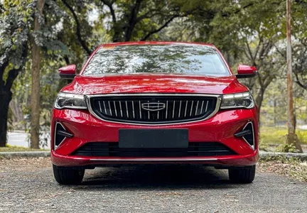 Geely Emgrand  2025